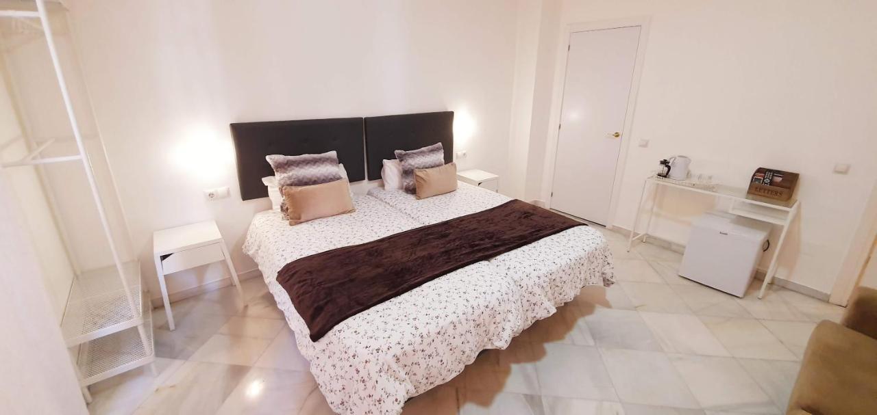 Fan Rooms Duquesa Málaga Eksteriør bilde